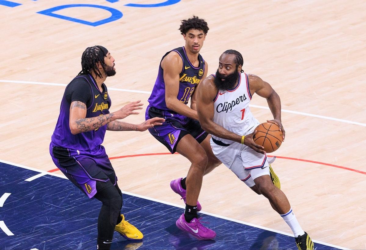 哈登险胜全明星入选，三连败关键表现点燃全场！